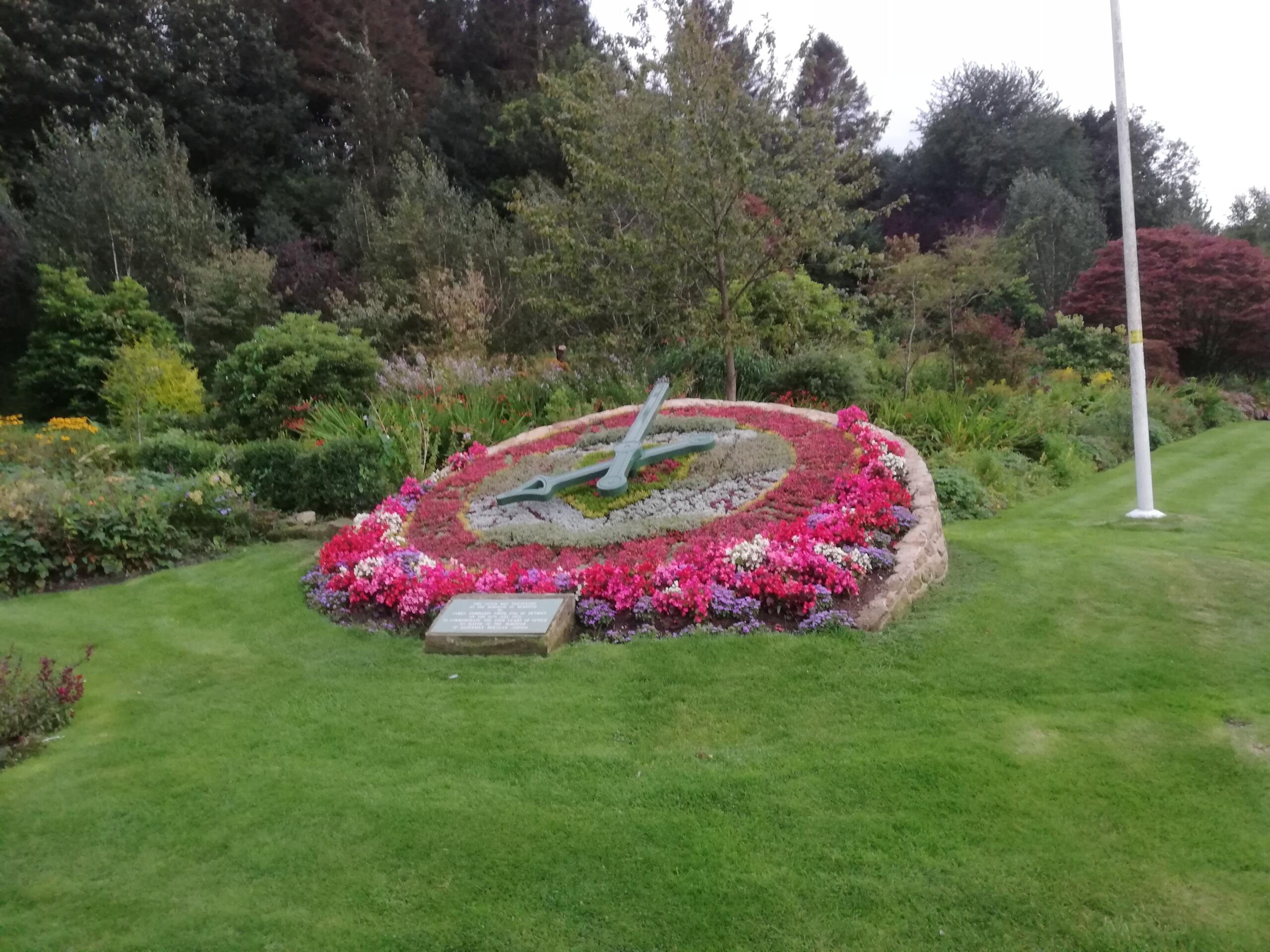 Floral clock